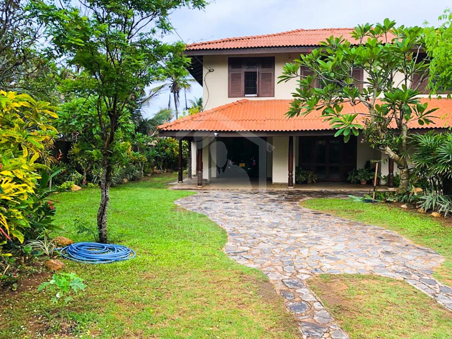 Land with a House for Sale in Moratuwa- image 1