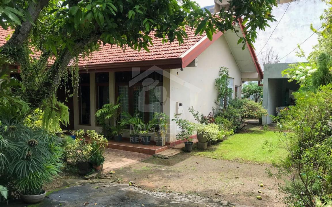 Land with House for Sale in Dehiwala...