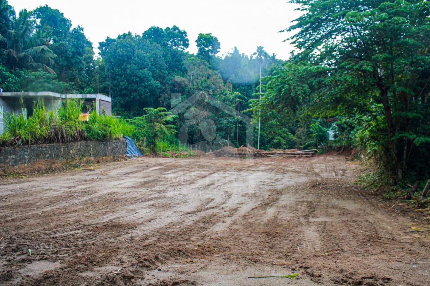 Land for Sale in Kandy- image 3