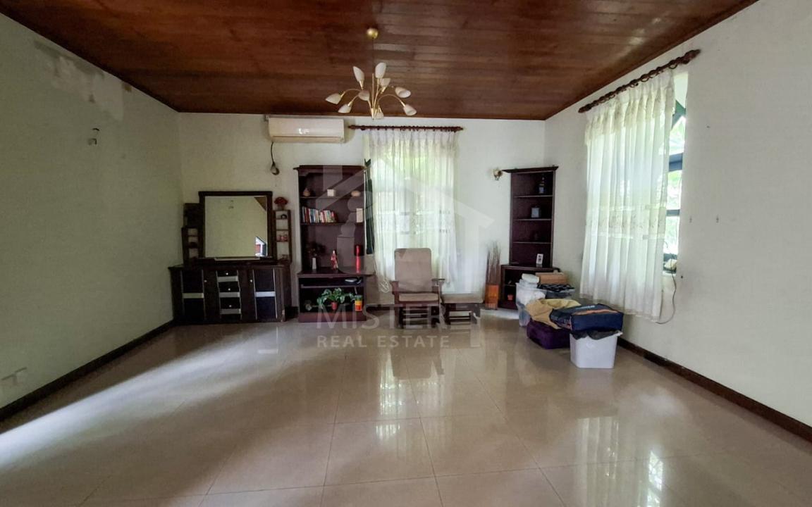 Land with House for Sale in Nawala- image 3