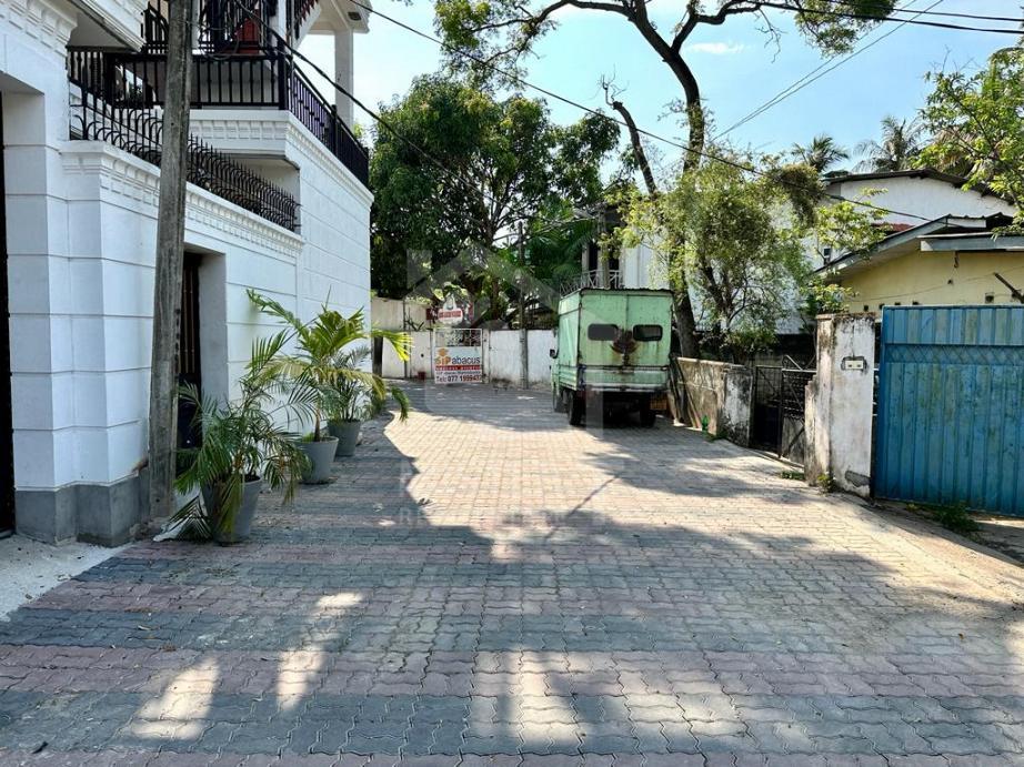 Land For Sale In Modara- image 5