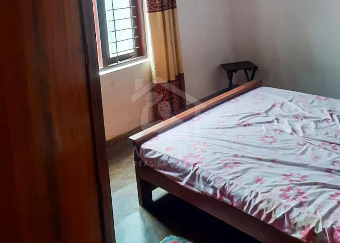 Land with House for Sale in Ragama- image 5