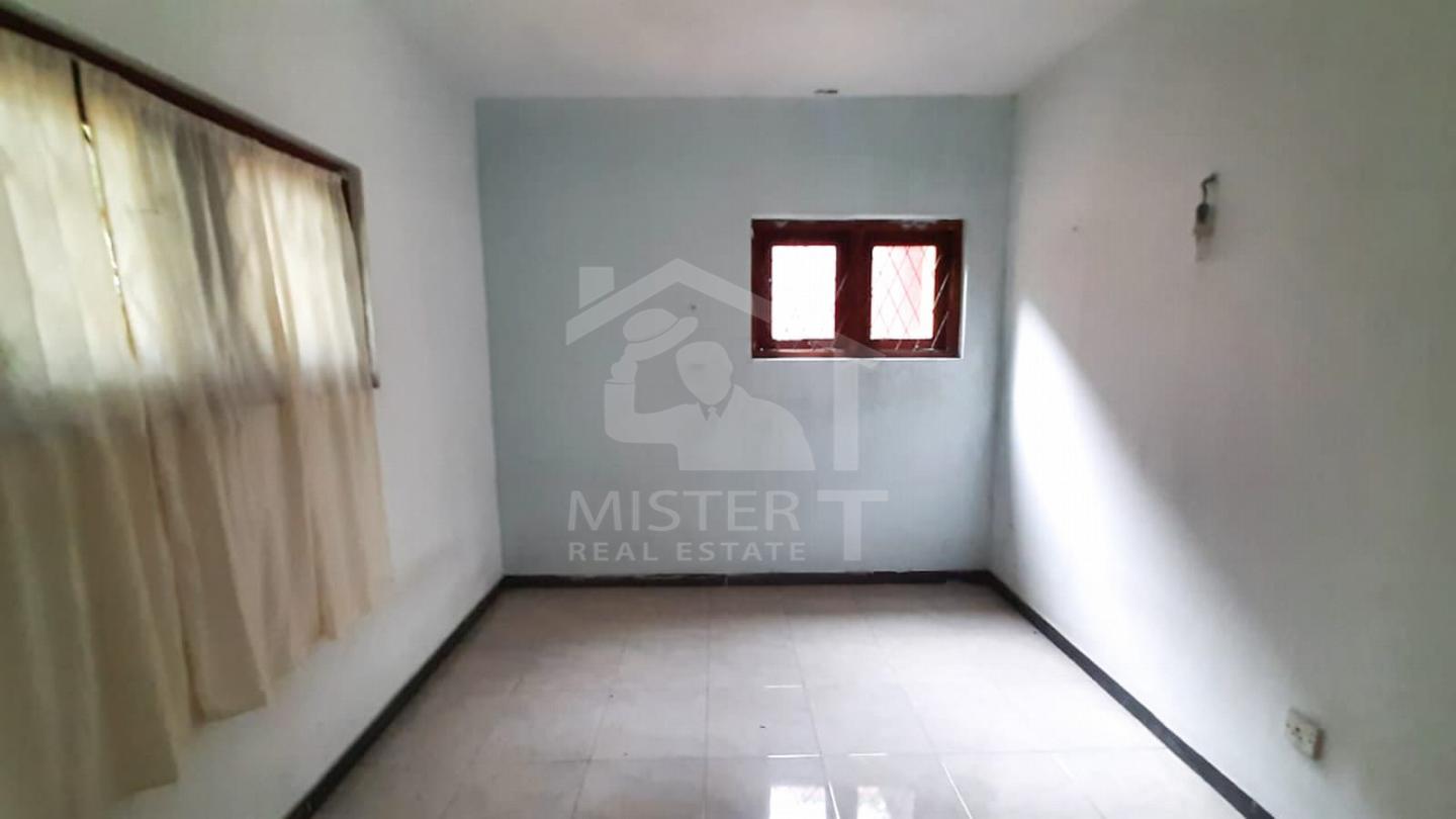 Land for Sale with Livable House in Nawala- image 8