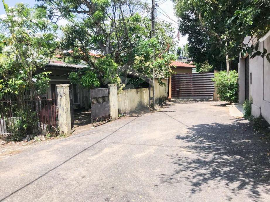 Land for Sale in Nugegoda- image 1