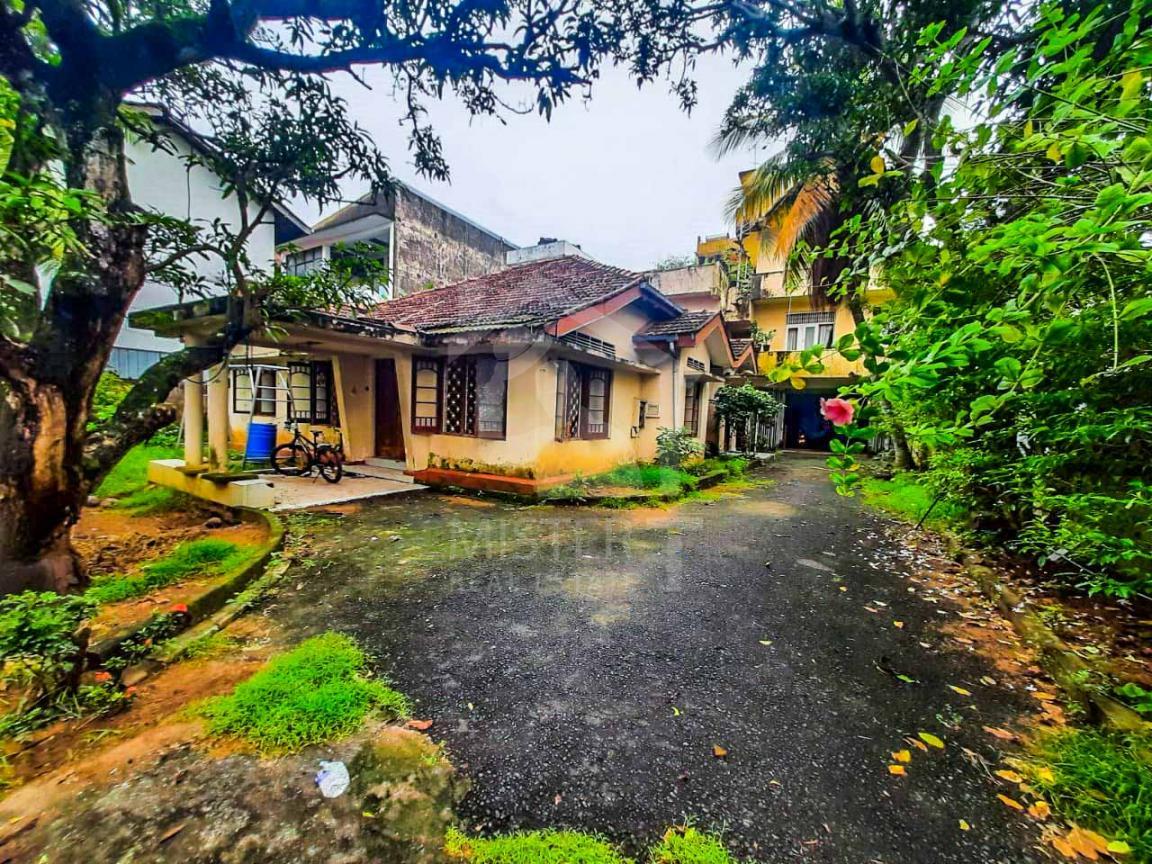 Land for Sale in Colombo 04 - image 1