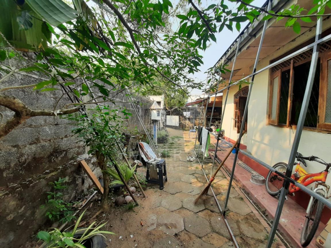 Land for Sale in Athurugiriya- image 2