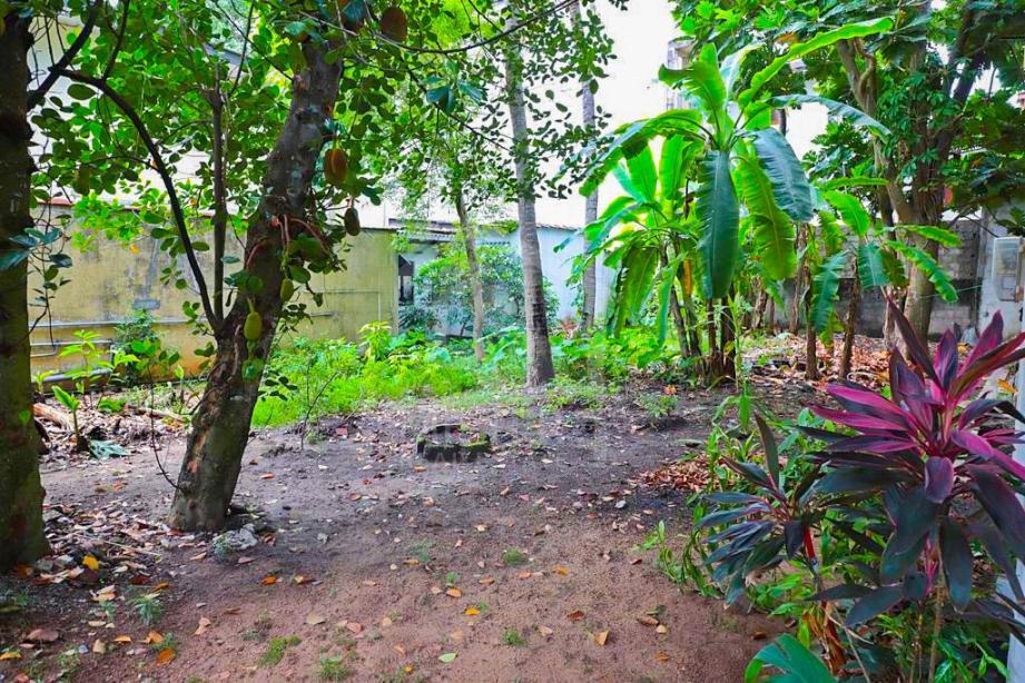 Land for Sale in Rathmalana- image 1