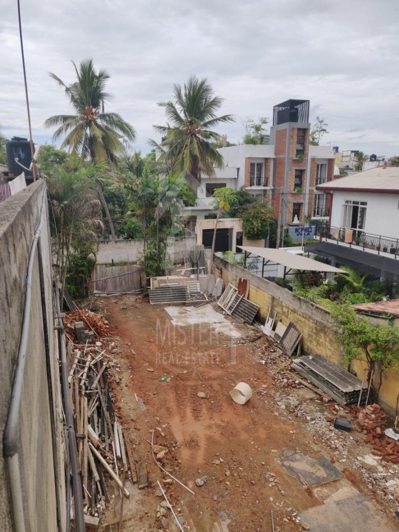 Land for Sale in Mount Lavinia - image 2