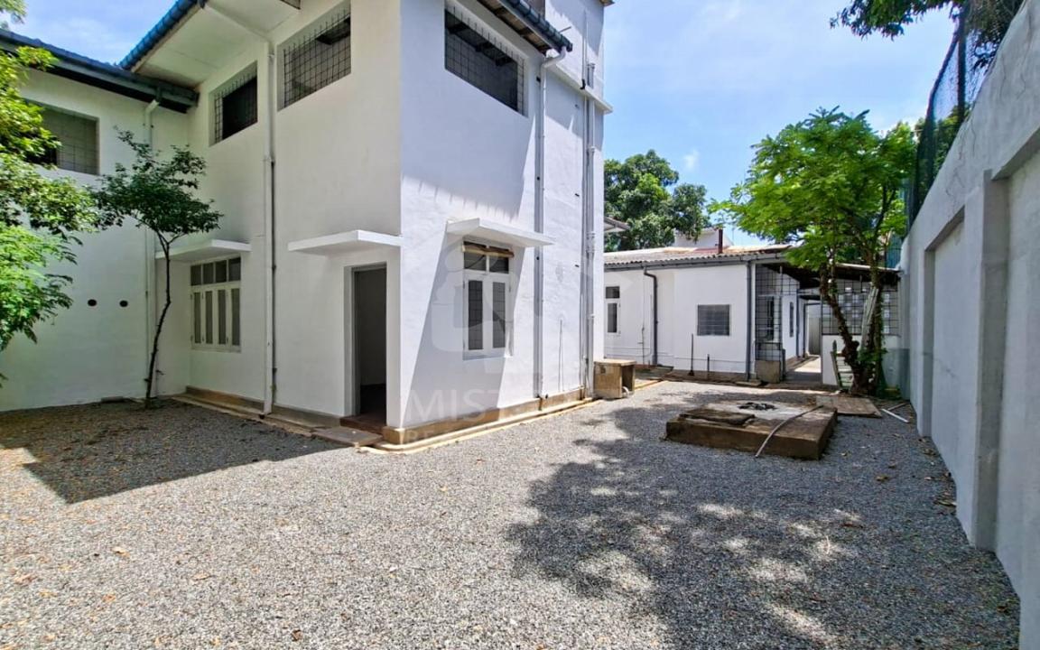 Commercial Property for Rent in Colombo 07- image 10