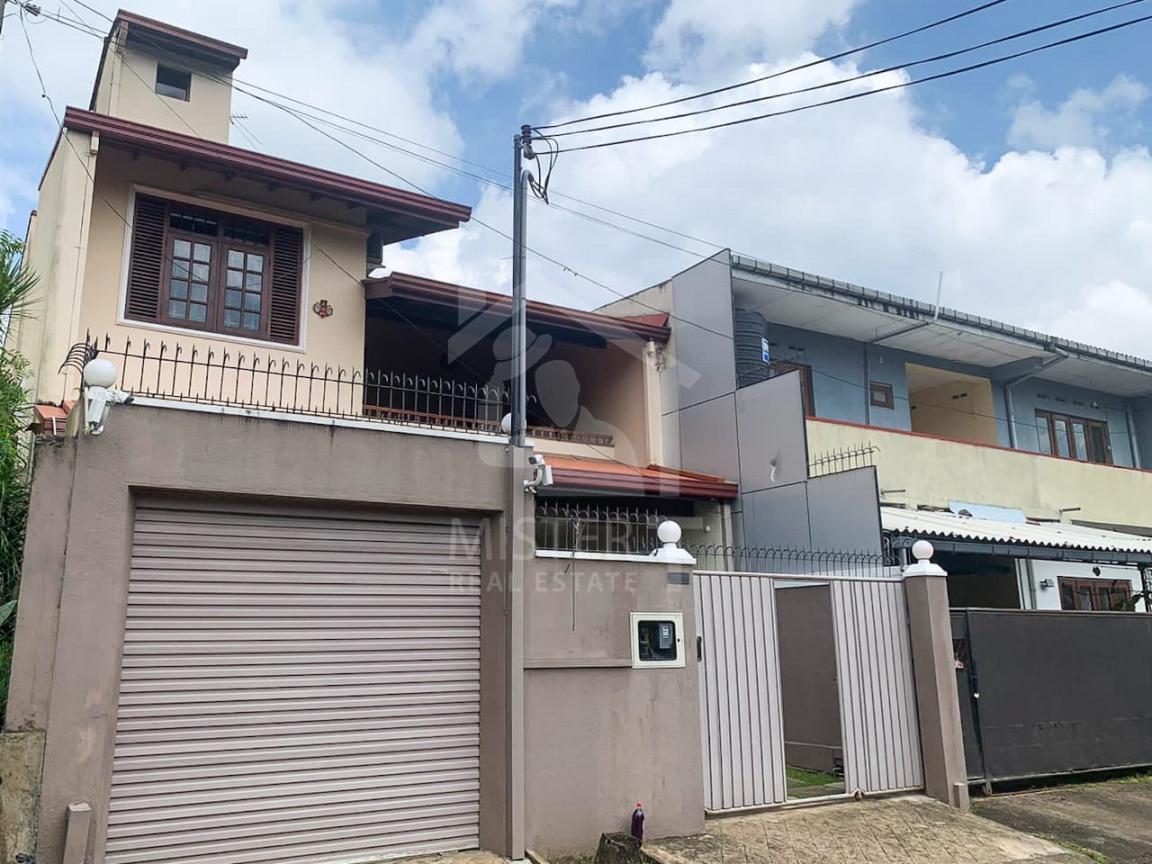 House for Rent in Battaramulla- image 1