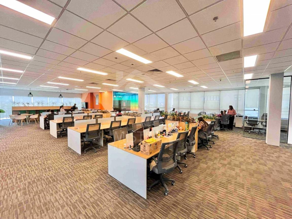 Luxury Office Space for Rent in Colombo 08- image 1
