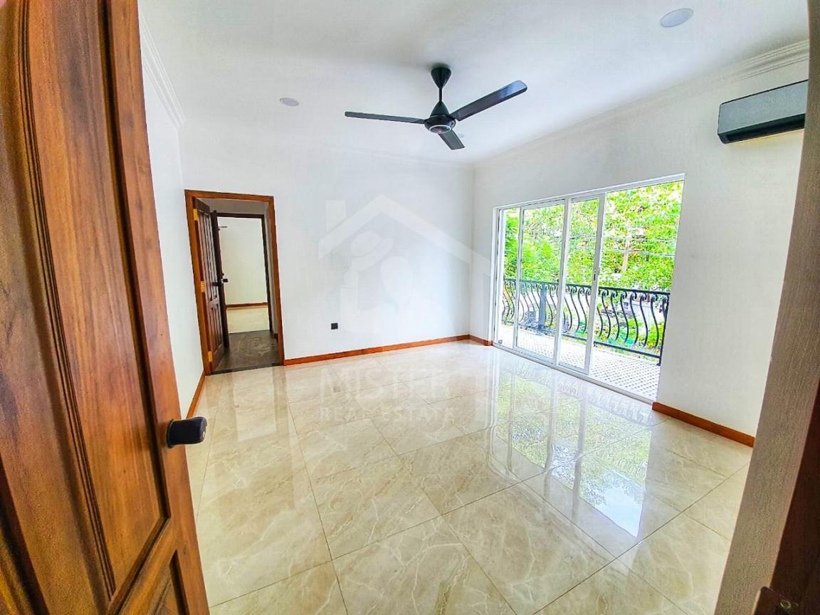 Apartment for Rent at Park Street, Colombo 02- image 1