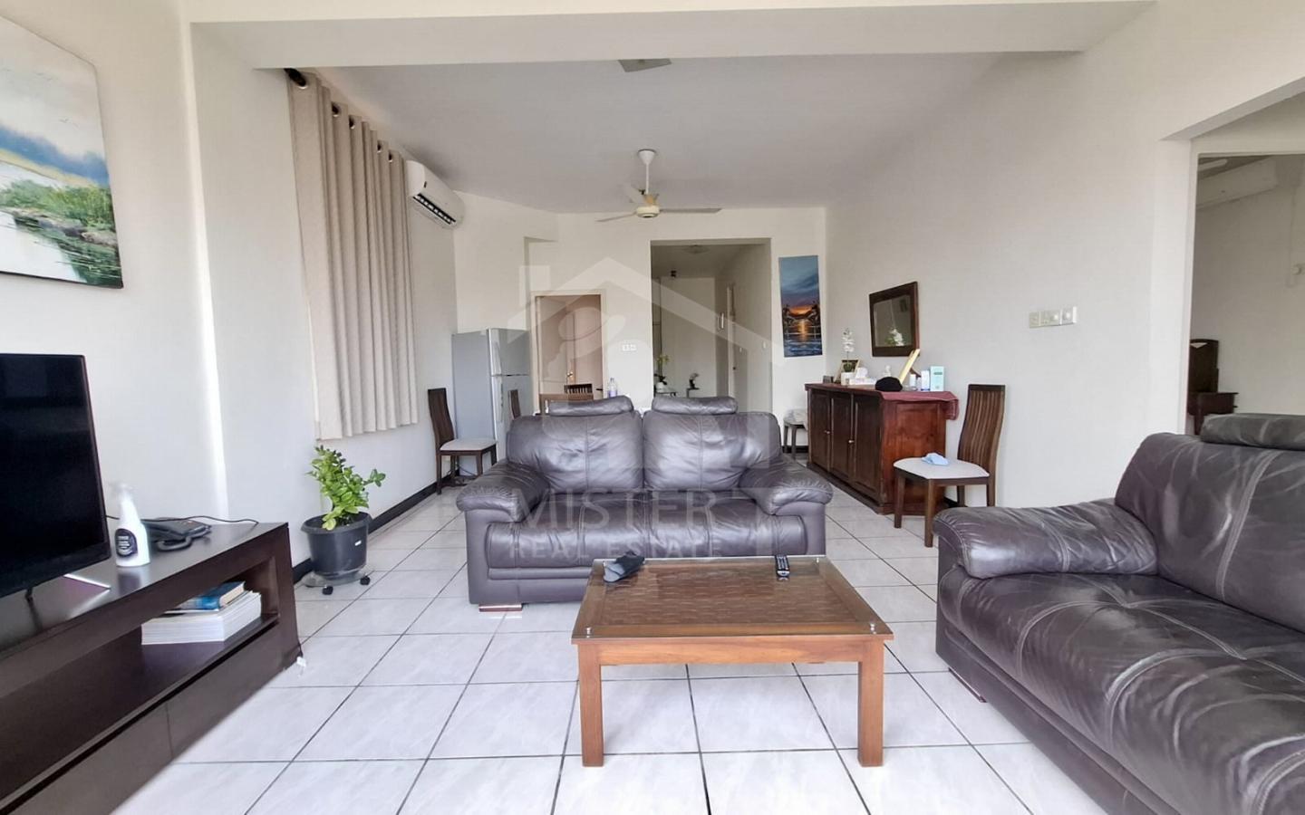 Apartment for Rent at Queens Court ...