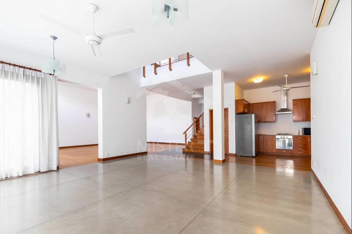 Luxury House for Rent in Colombo 05- image 2
