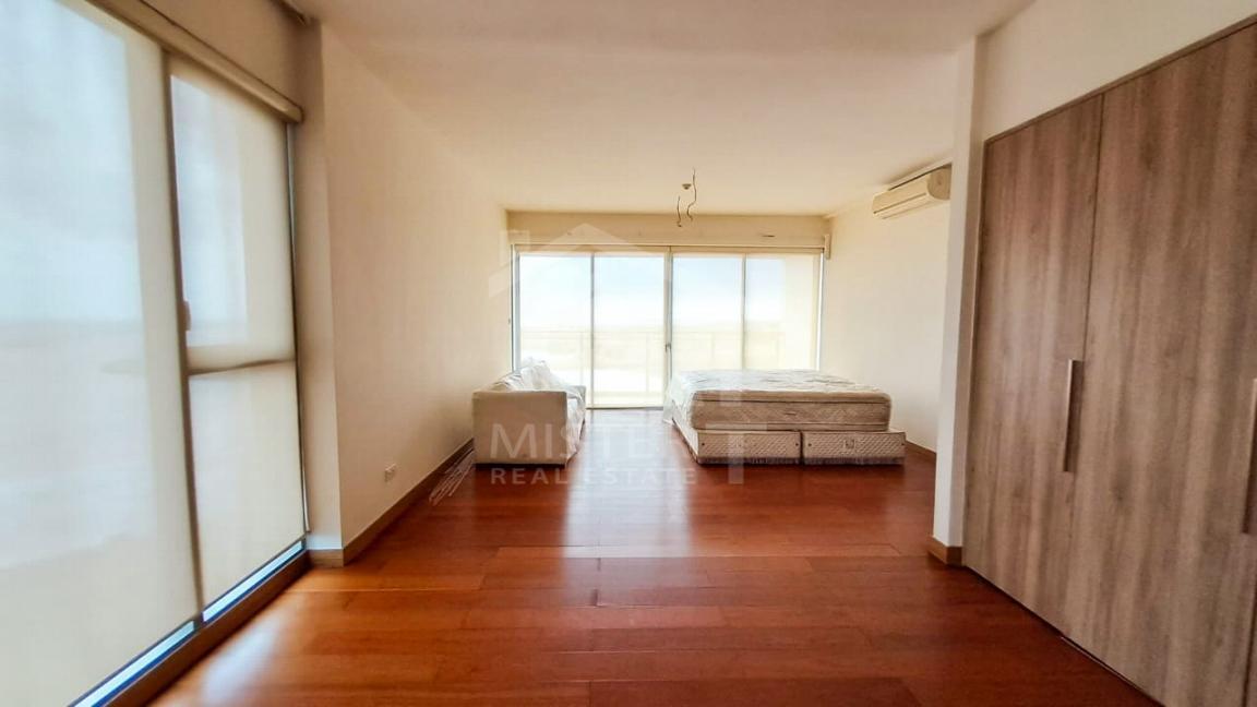 Apartment for Rent at The Residences, Colombo 02- image 2