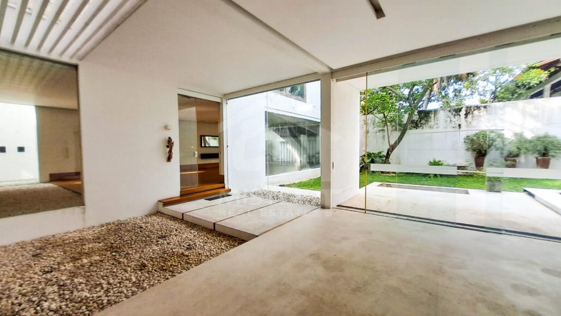 Luxury House for Rent in Colombo 03- image 2