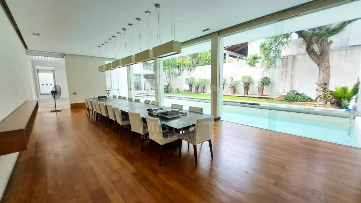 Luxury Bungalow for Rent in Colombo 03- image 2