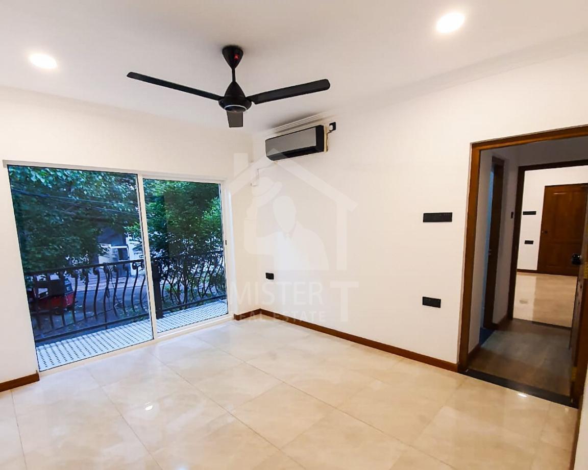 Apartment for Rent at Park Street, Colombo 02- image 2