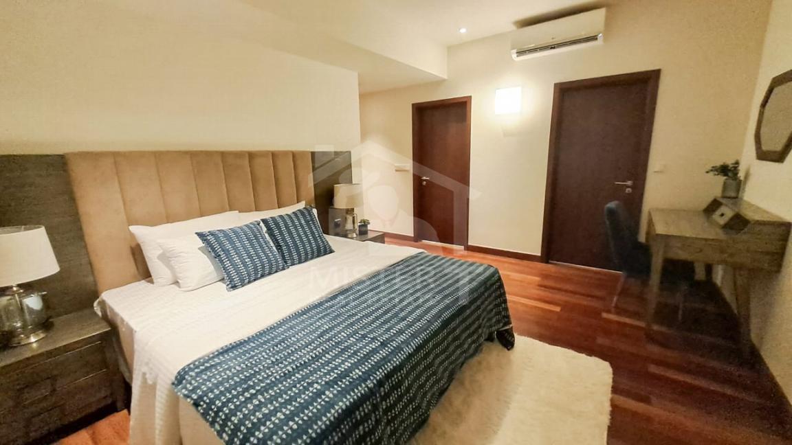 Apartment for Rent at Cinnamon Life, Colombo 02- image 2