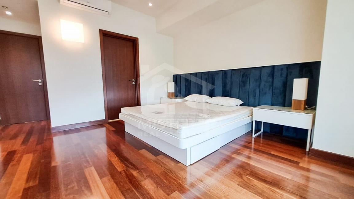 Apartment for Rent at Cinnamon Life, Colombo 02- image 2