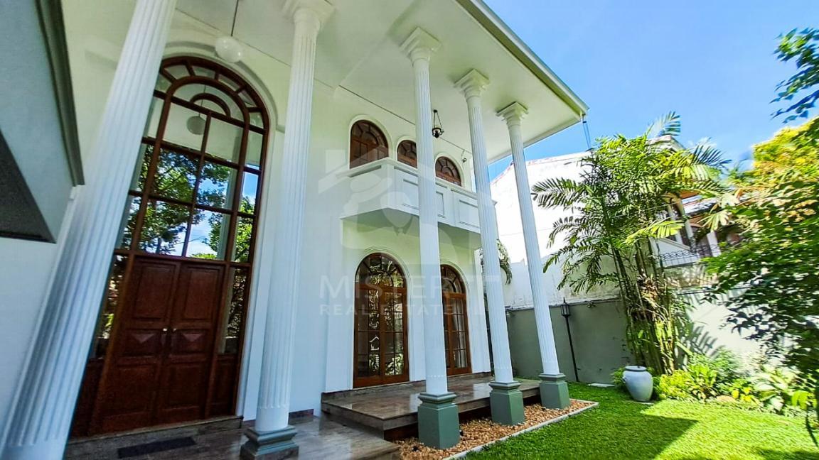 Luxury House for Rent in Colombo 05- image 2