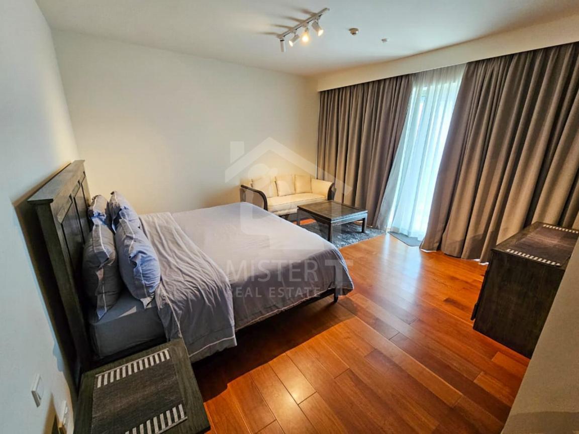 Apartment for Rent at The Residences, Colombo 02- image 2