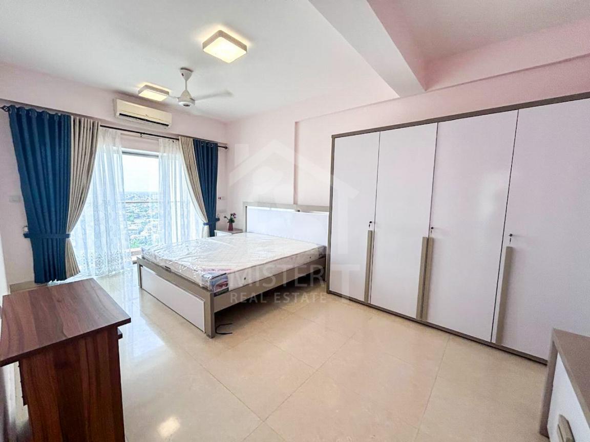 Penthouse for Rent at Iconic Residencies- image 3