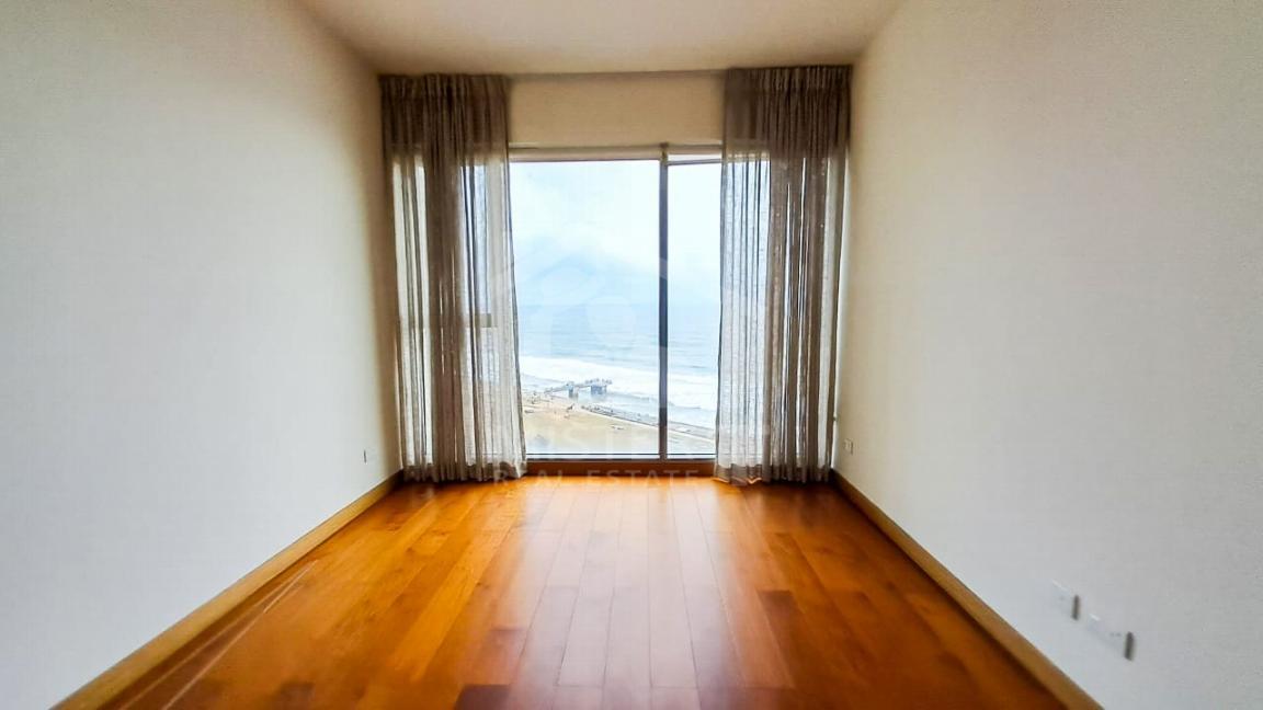 Apartment for Rent at The Residences, Colombo 02- image 3