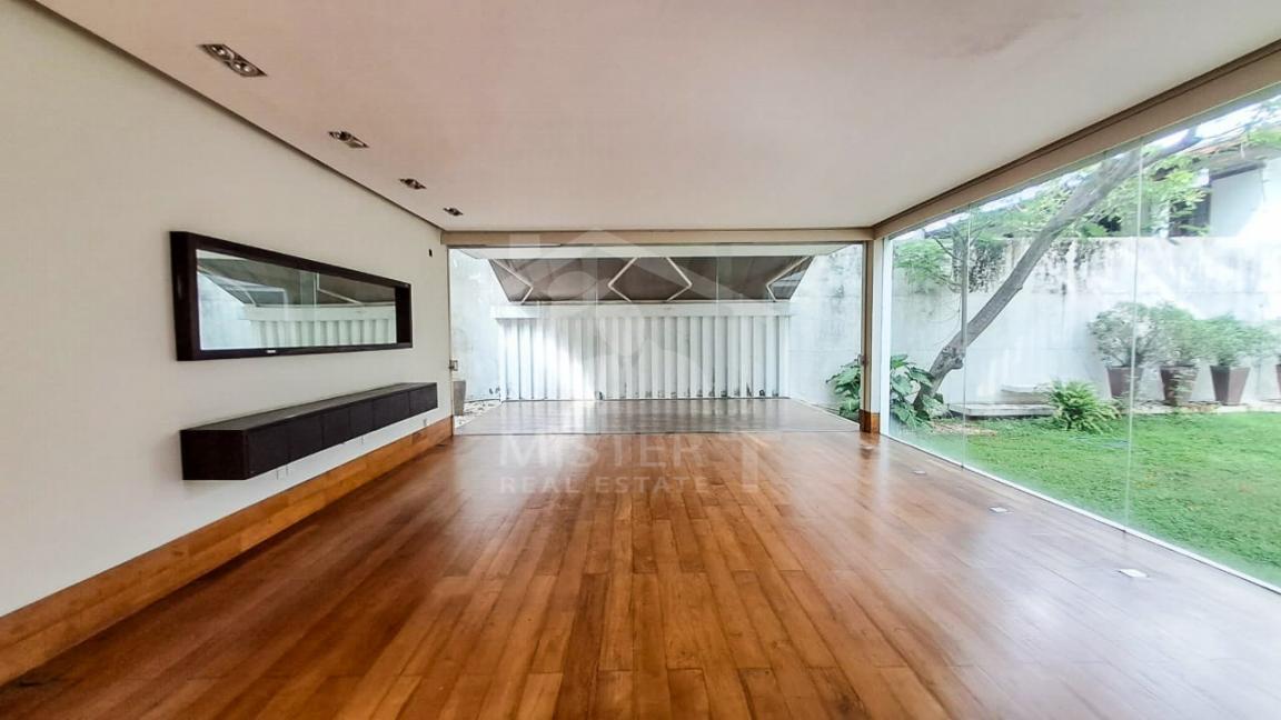 Luxury Bungalow for Rent in Colombo 03- image 3