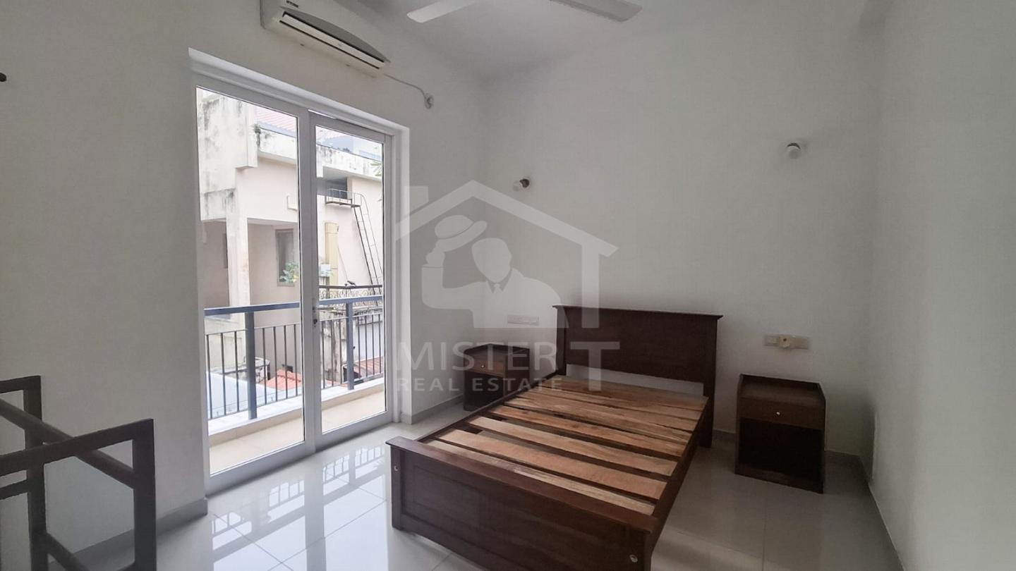 Apartment for Rent in Colombo 07- image 3