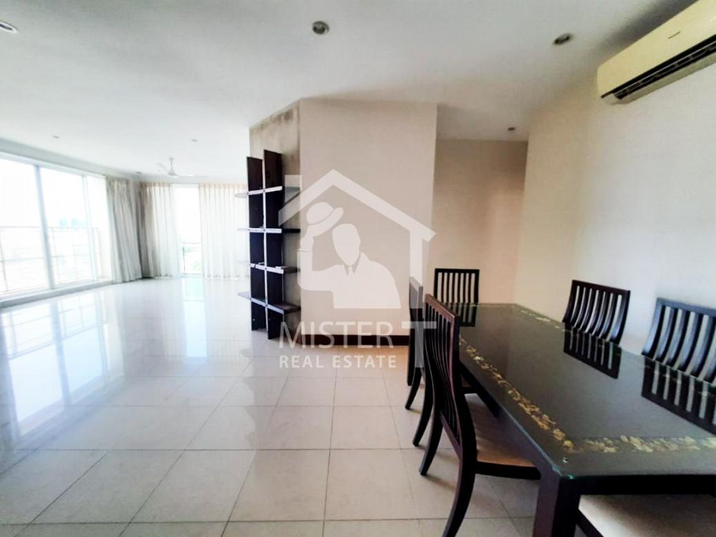 Apartment For Rent at Carriage House- image 4