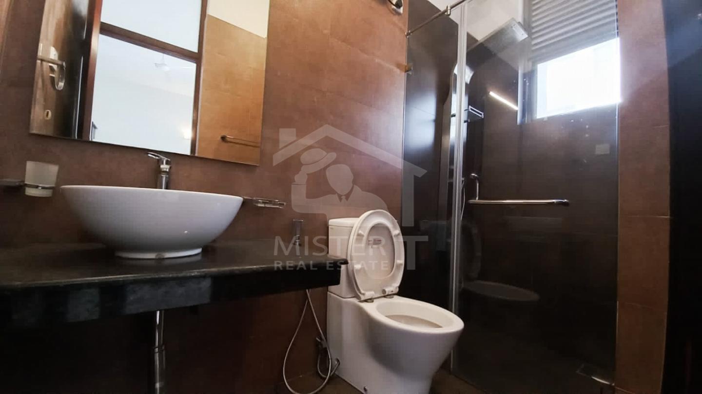 Private Apartment for Rent in Colombo 08- image 4