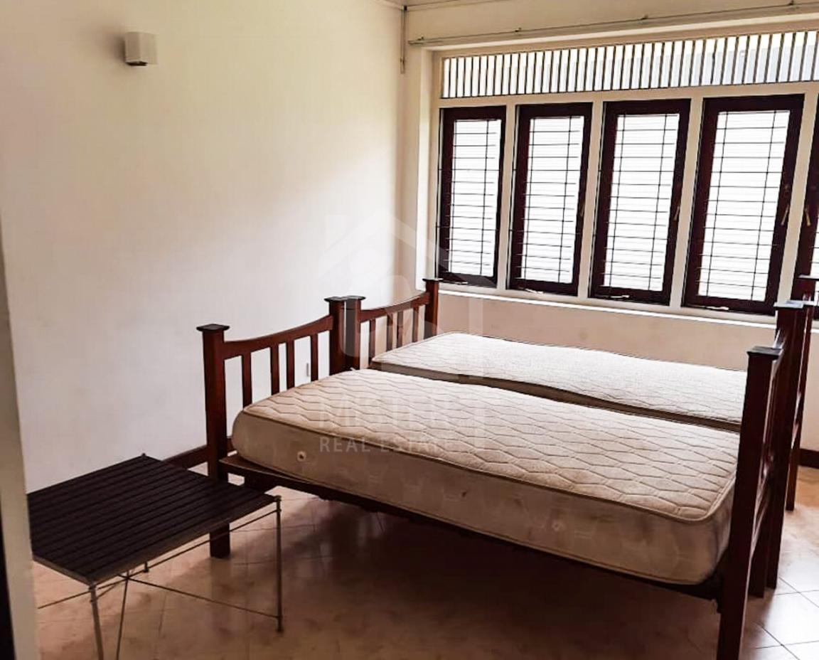 House for Rent in Colombo 08- image 4