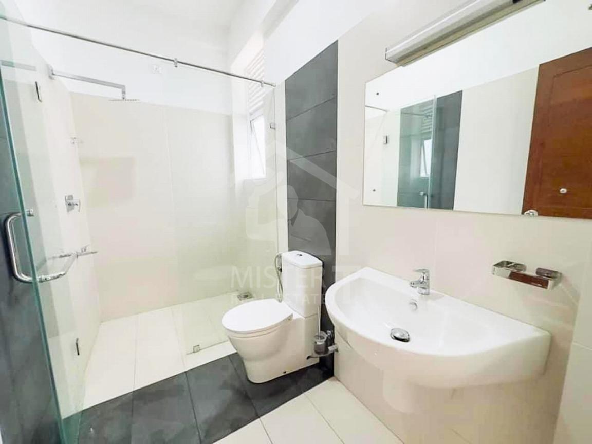 Private Apartment for Rent in Rajagiriya- image 4