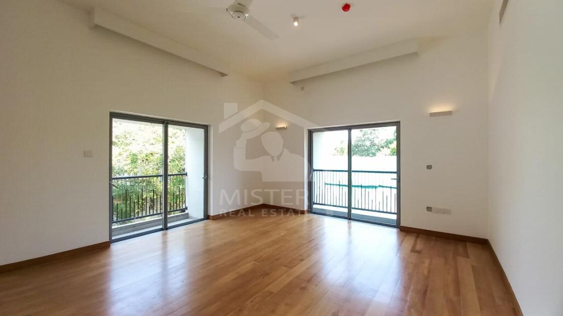 Private Apartment for Rent in Colombo 07- image 4