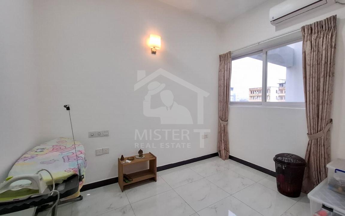 Apartment for Rent  at Blue Ocean in Colombo 05- image 4