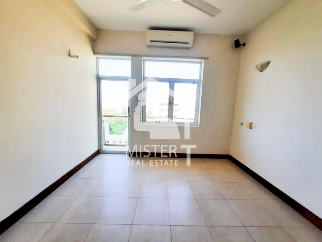 Apartment For Rent at Carriage House- image 5