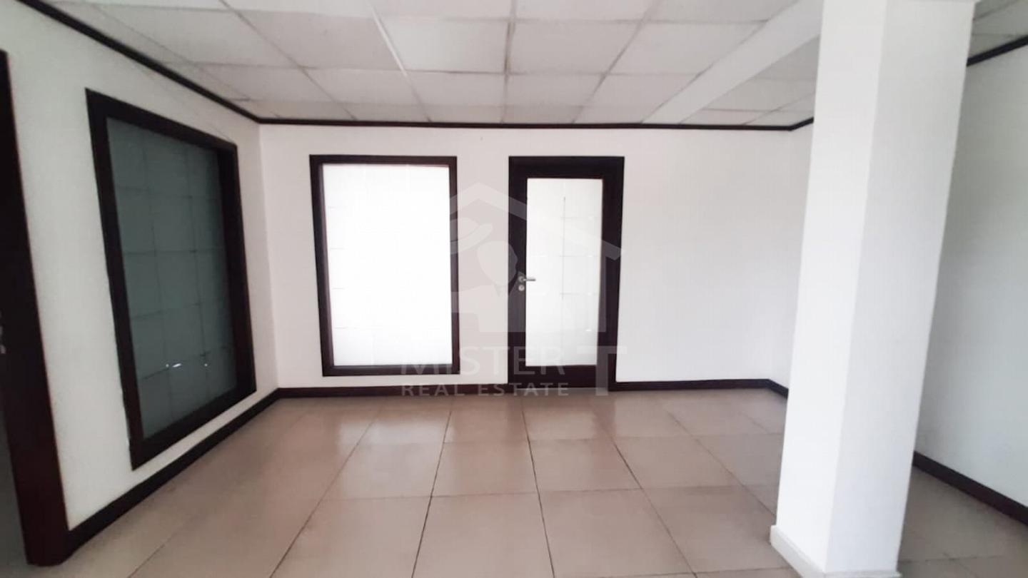 Commercial Property for Rent in Colombo 07- image 5