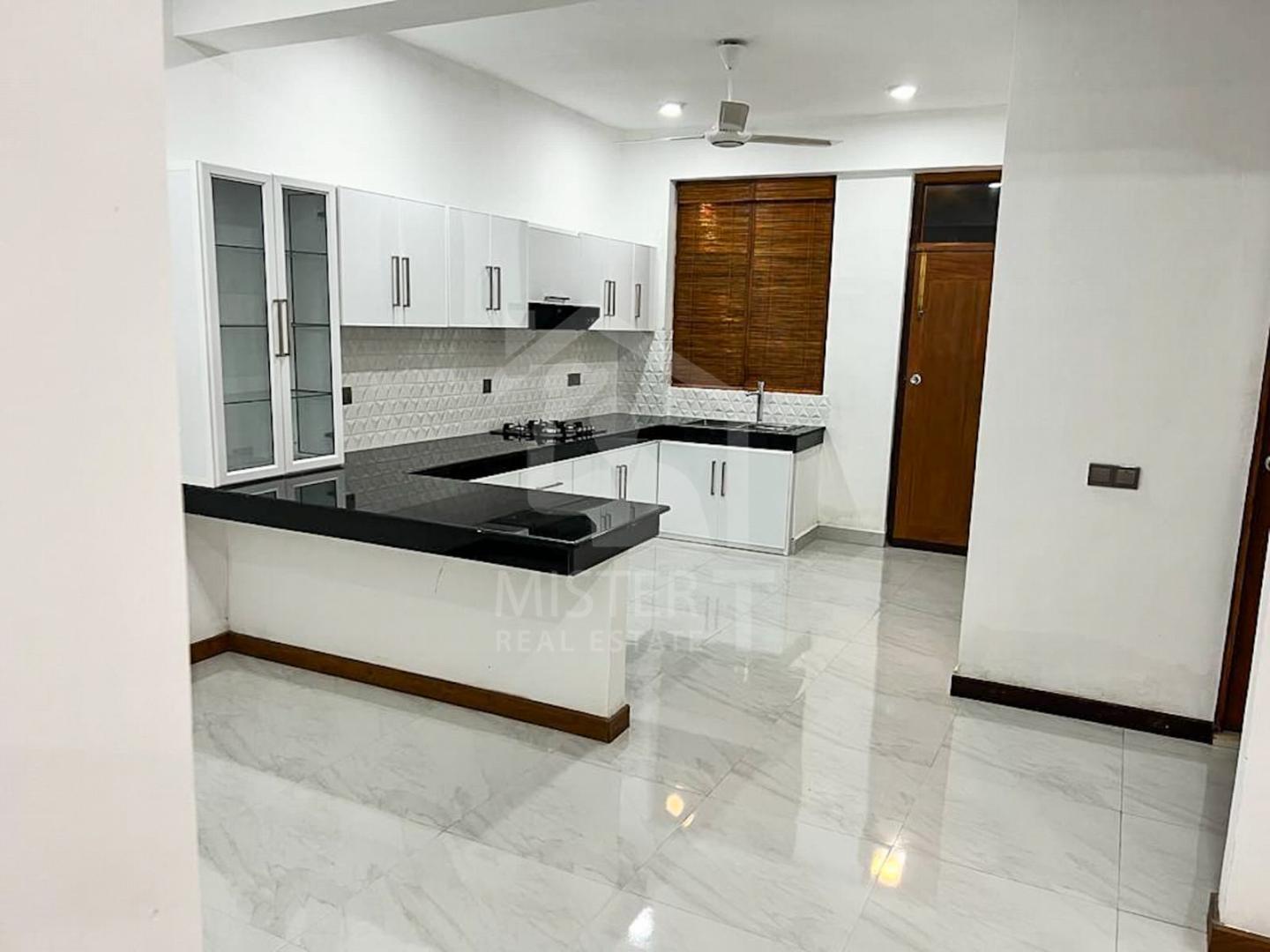 Private Apartment for Rent at Ratmalana- image 5