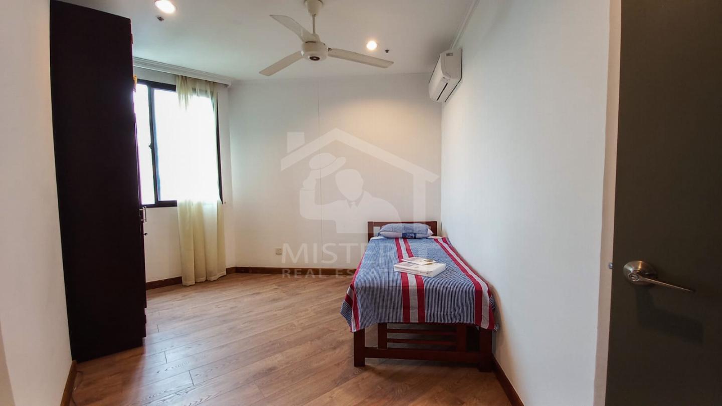 Apartment for Rent at Royal Park Condominium- image 5