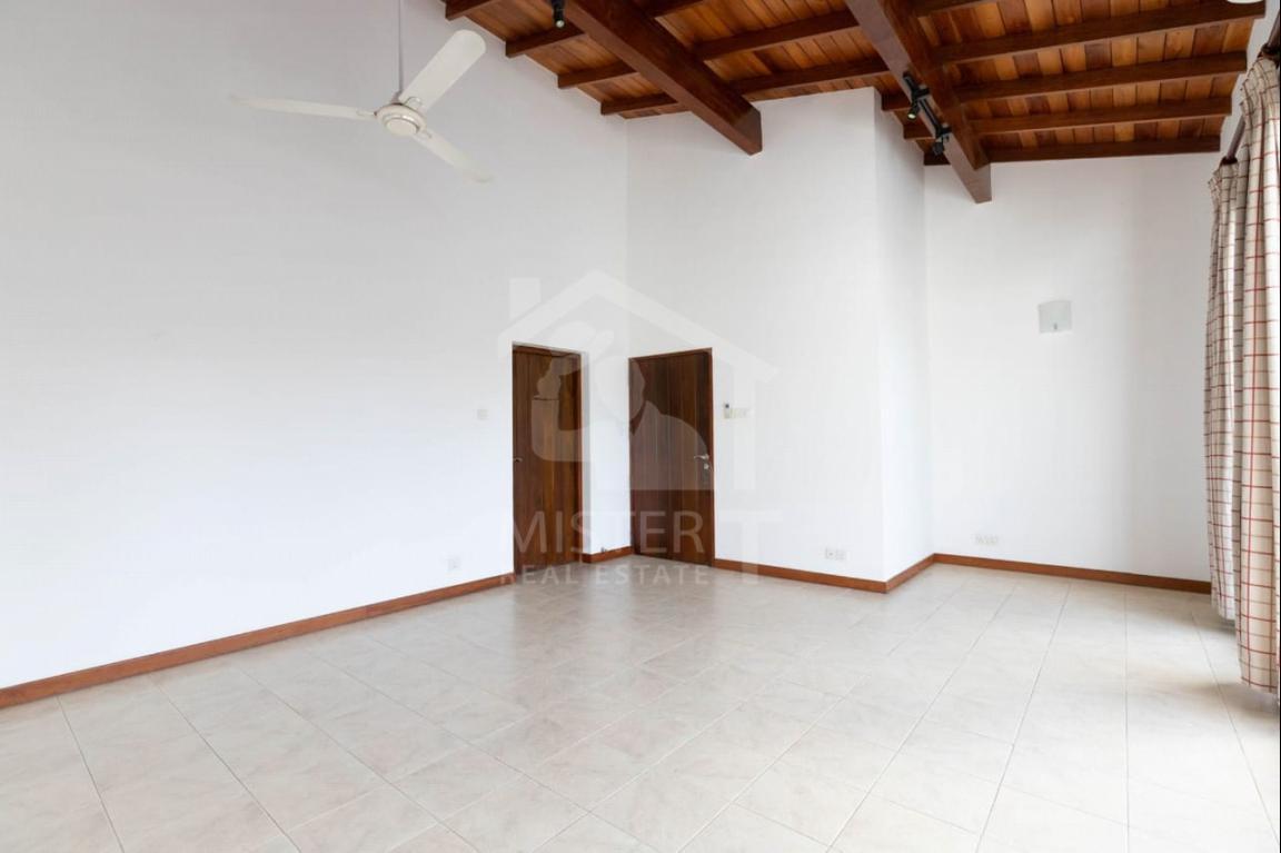 Luxury House for Rent in Colombo 05- image 5