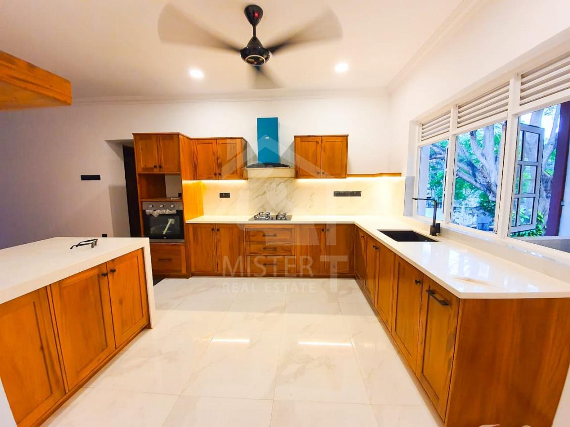 Apartment for Rent at Park Street, Colombo 02- image 5