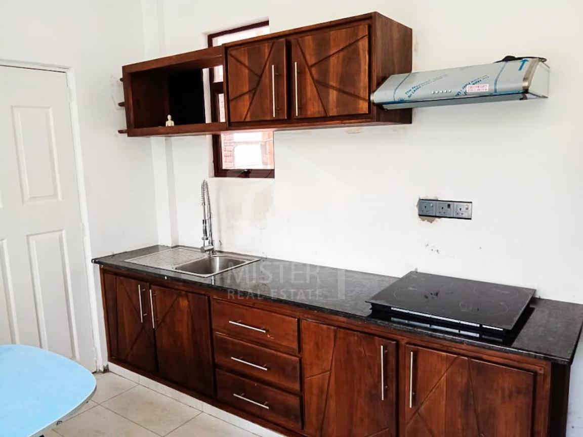 Private Apartment for Rent in Uswetakeiyawa- image 5