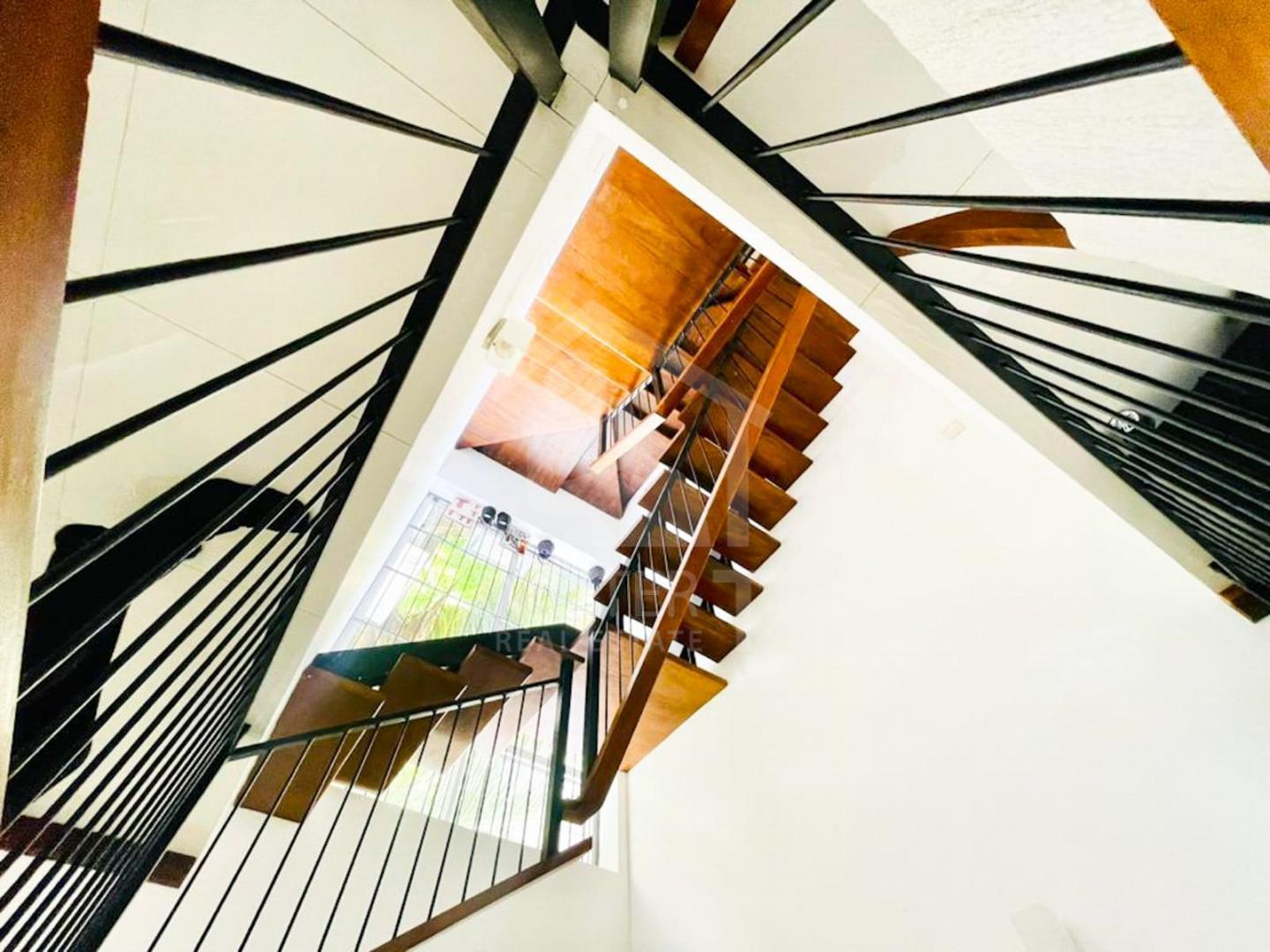 Luxury House for Rent in Nugegoda- image 6