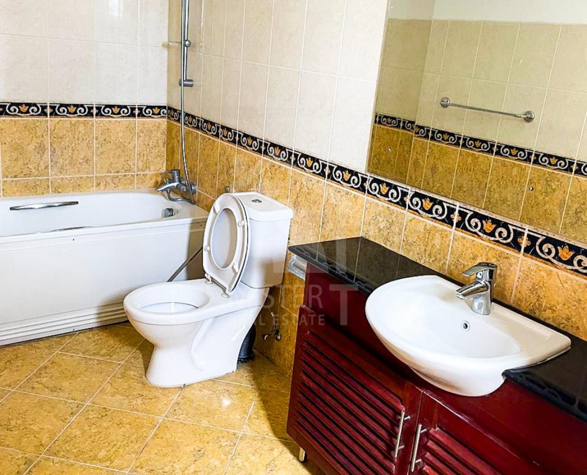 Apartment for Rent in Hedges Court, Colombo 10- image 6