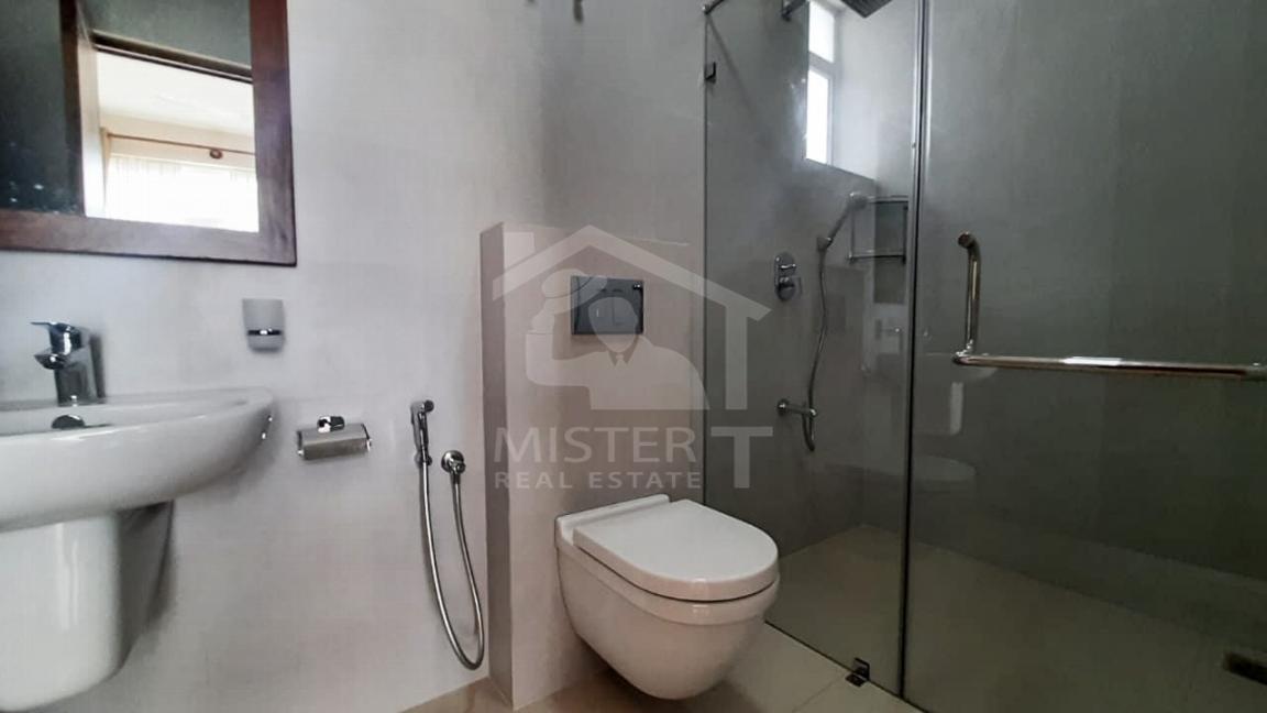 Apartment for Rent at Superior Homes- image 8