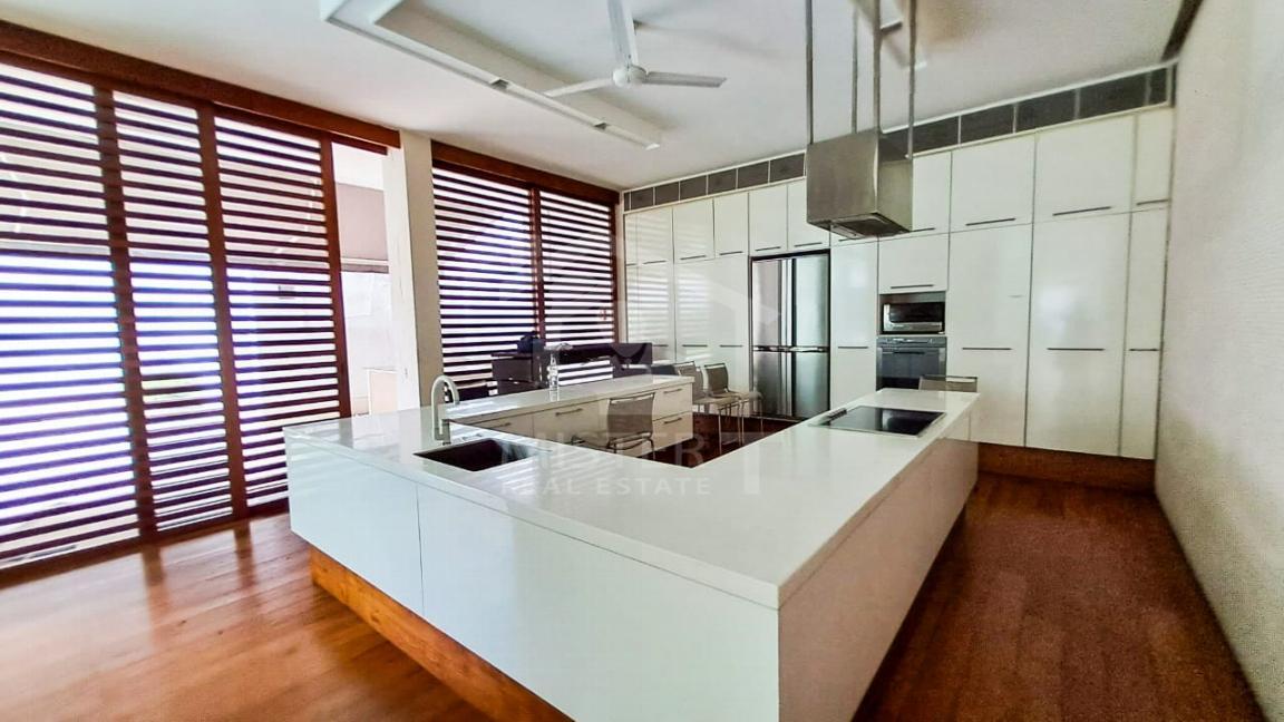 Luxury Bungalow for Rent in Colombo 03- image 8