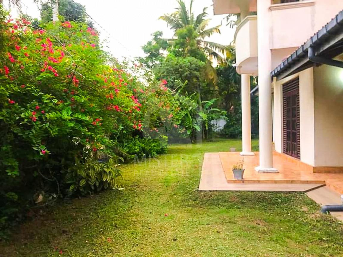 House for Rent in Katunayake- image 8