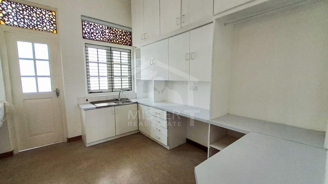 Luxury House for Rent in Colombo 05- image 9