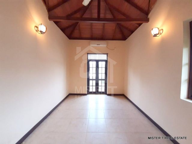 House for Rent in Mount Lavania- image 5